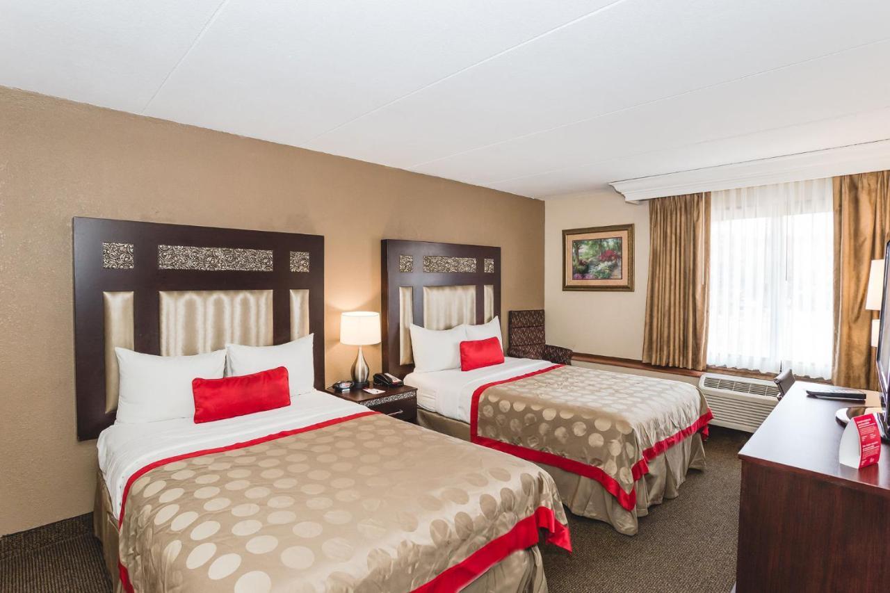 Ramada By Wyndham Plymouth Hotel & Conference Center Exterior photo